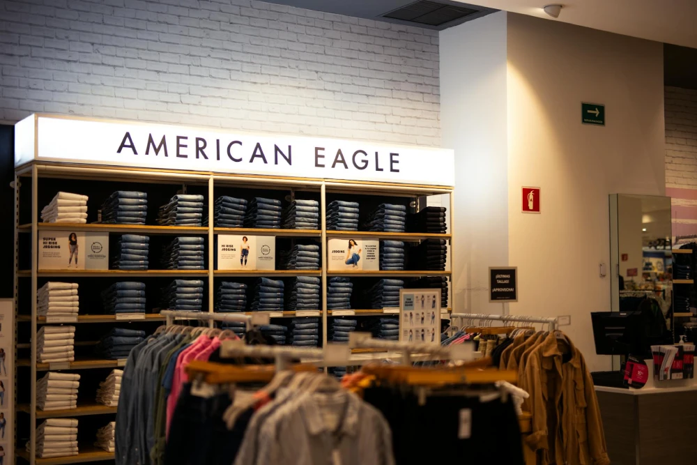 Retail display and shelving